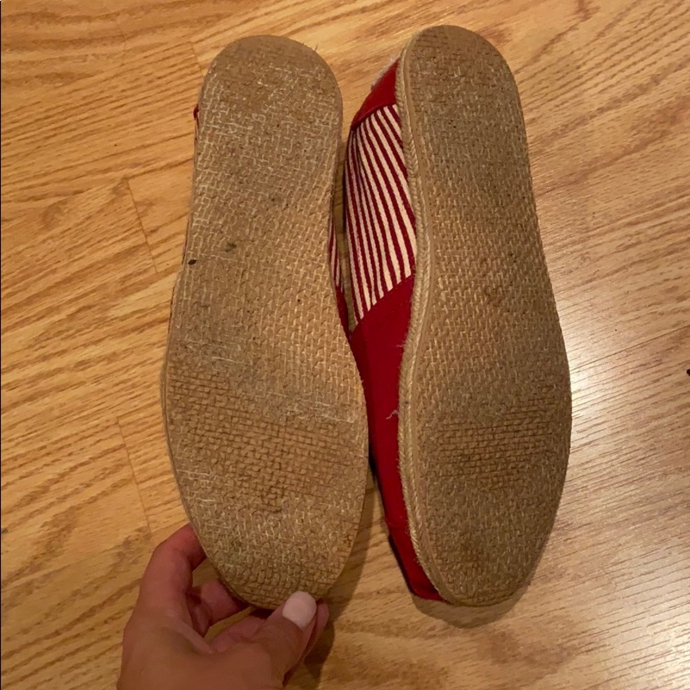 Toms - Picture 3 of 6
